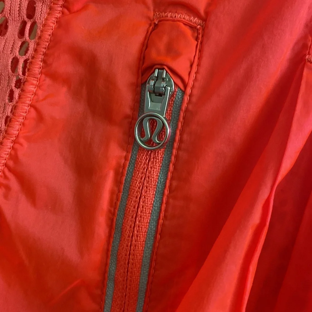 lululemon athletica bright rotate or